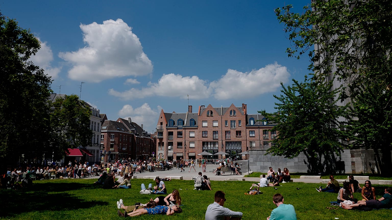 The gradual lifting of restrictions has sped up the EU's economic recovery.