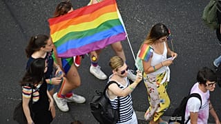 Kritik an Ungarns Anti-Homo-Gesetz im Europäischen Parlament
