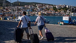 Στην Ελλάδα, οι τουριστικές αφίξεις αναμένεται να αγγίξουν τα 35 εκατομμύρια το 2024