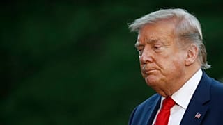 Trump hesaplarını kapatan sosyal medya devlerine dava açtı