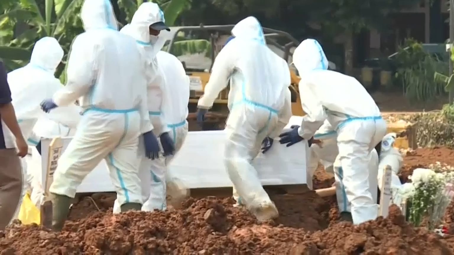 Indonesia registra más de mil muertes en 24 horas.