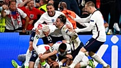 L'Angleterre après avoir marqué un penalty contre le Danemark le 7 juillet 2021