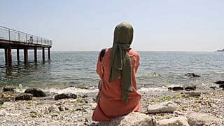 Türkiye'den sığınmak için gittiği Yunanistan'da çıplak aranan ve geri gönderilen E.K.