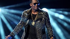 R&B artist R. Kelly switched legal teams less than a month ago