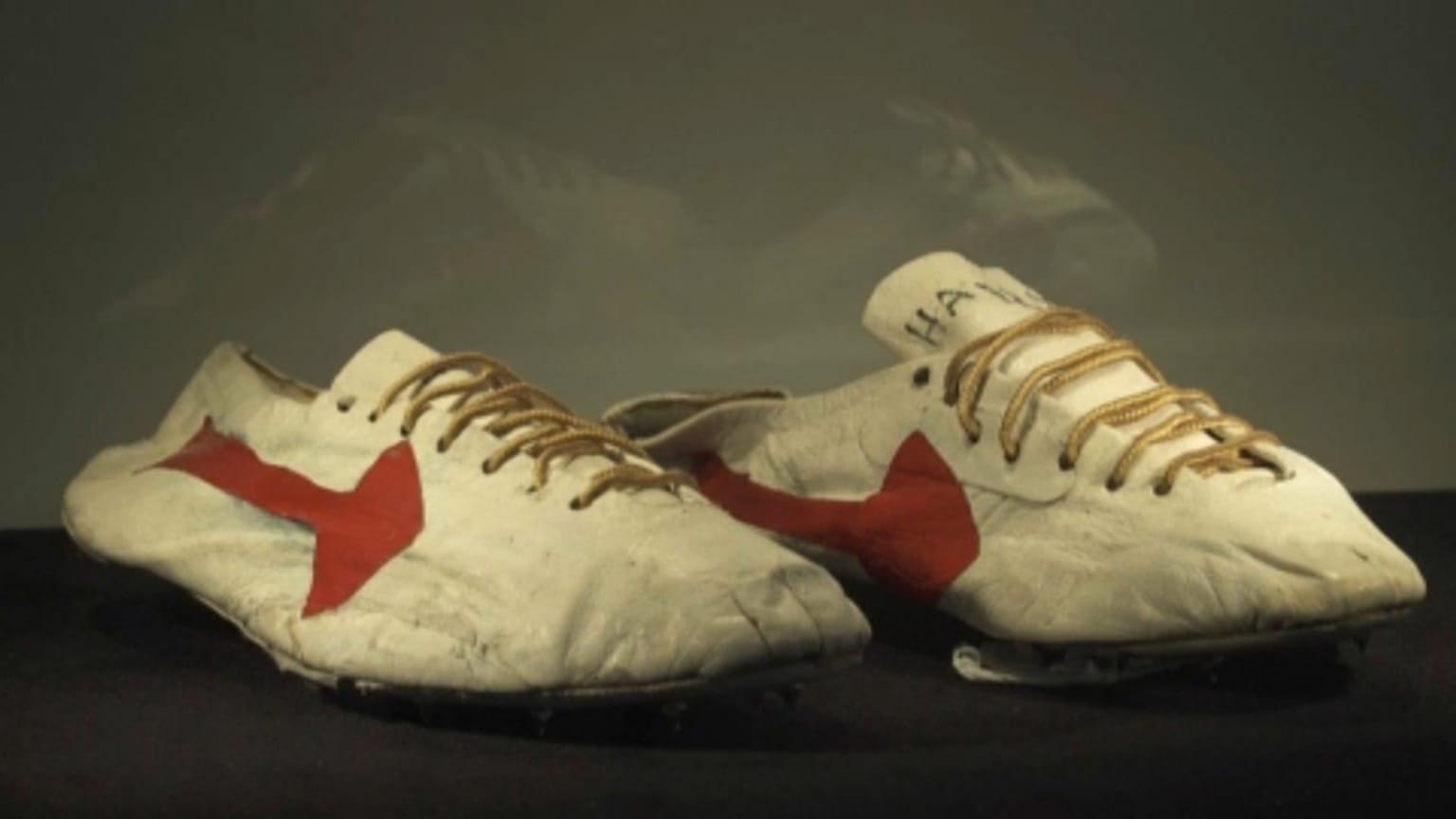 Las zapatillas del cofundador de Nike que saldrán a subasta