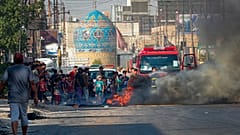 العراقيون يحتجون على انقطاعات الكهرباء