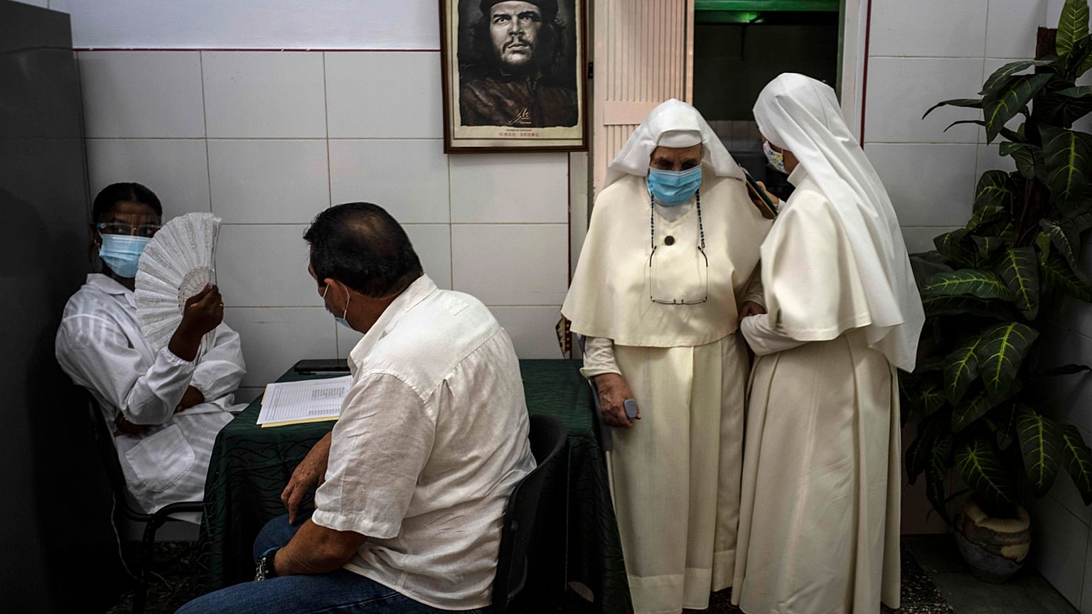 Nonnen in Havanna werden mit Abdala geimpft, Foto vom Juni.