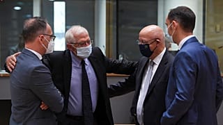 Az EU kontinenseket kapcsolna össze, hogy a kínai térnyerést ellensúlyozza