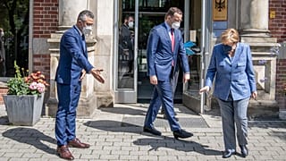 Angela Merkel beim RKI - zusammen mit Jeans Spahn und Lothar Wieler