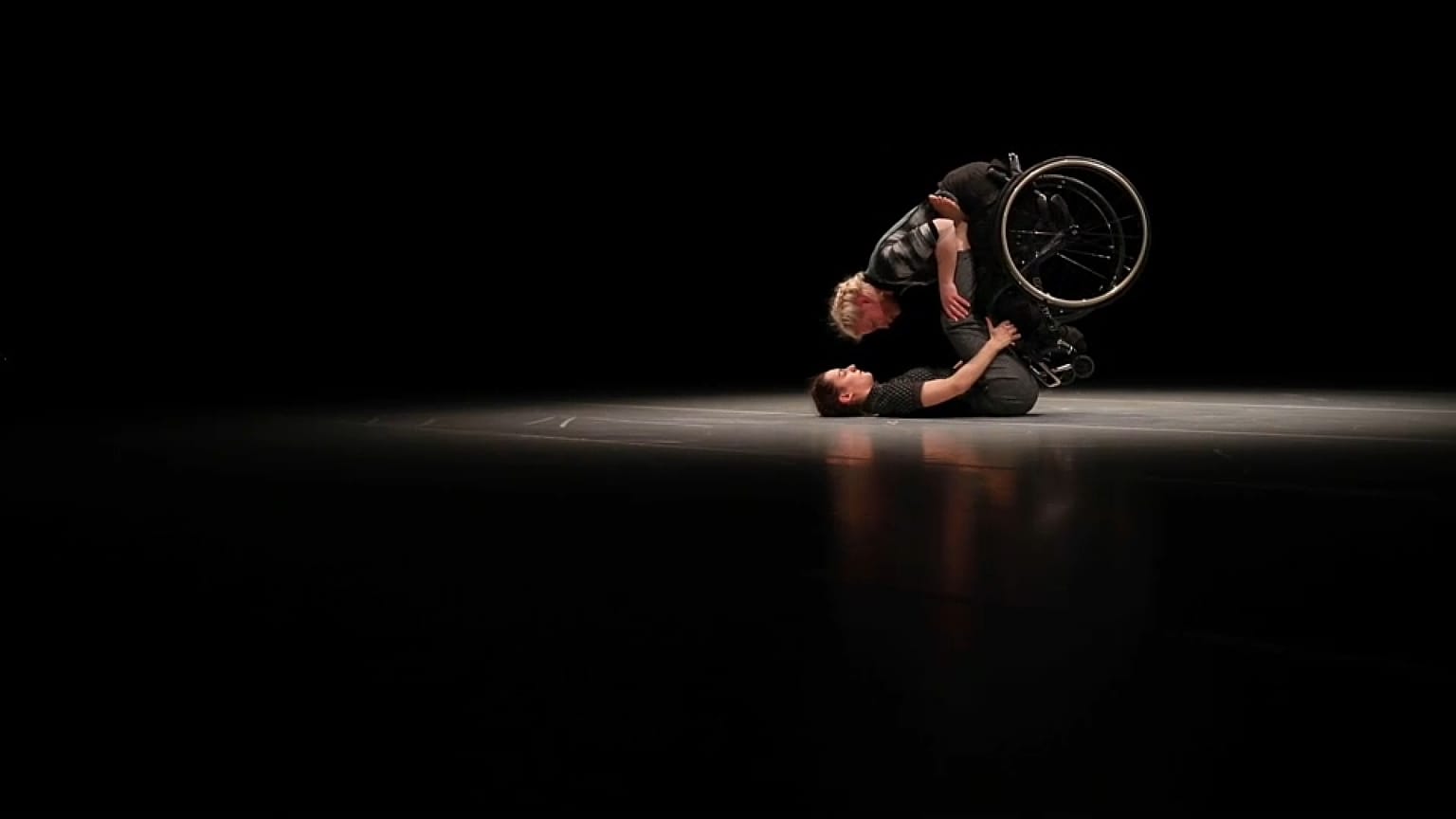 Festival de Dança junta dançarinos com e sem deficiência