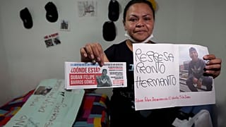 Dolores Barros, la madre de Duban que desapareció durante las protestas antigubernamentales. El cuerpo del joven fue hallado sin vida y permaneció en la morgue por un mes.