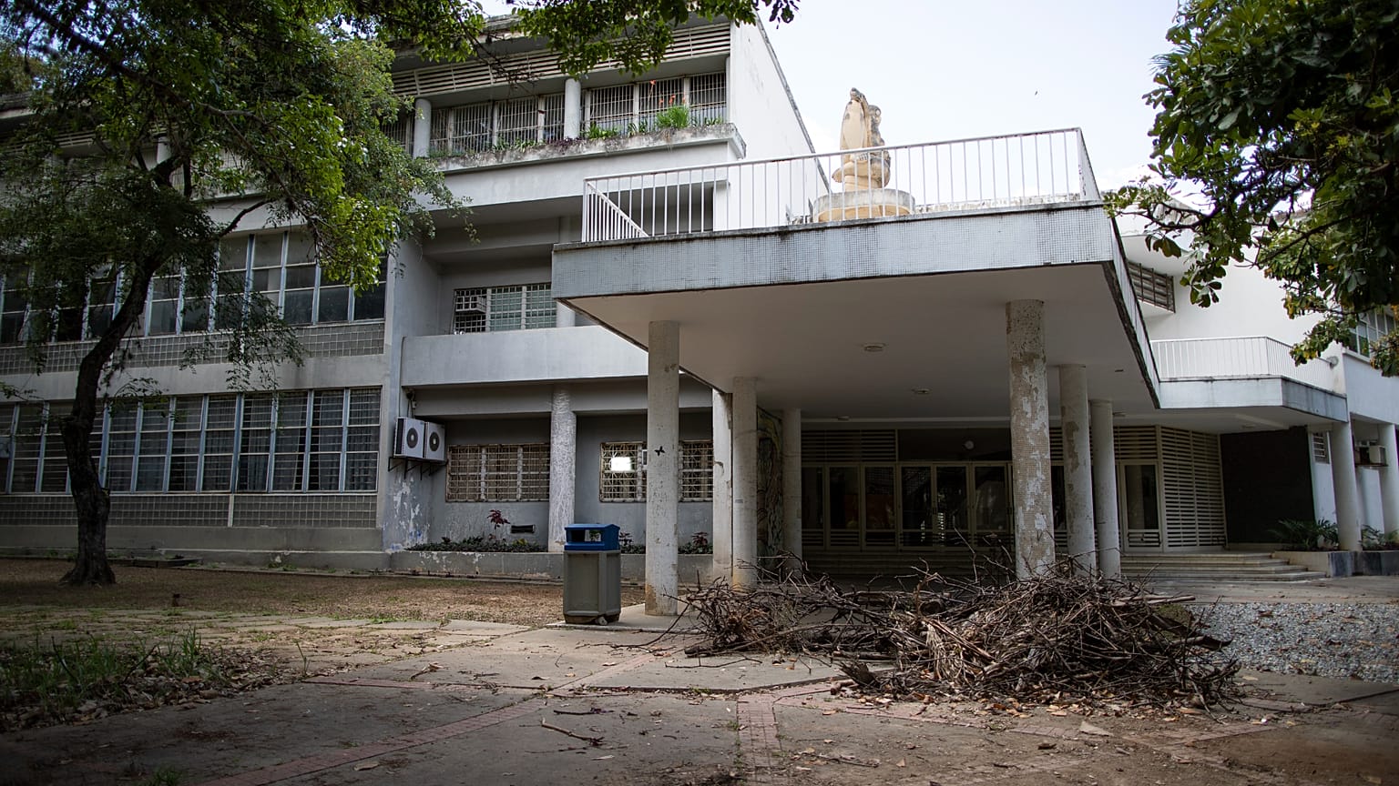 Universidade de Caracas ao abandono