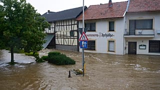 Özönvízszerű esők Nyugat-Európában