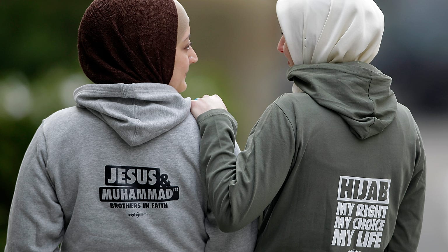 Models tragen Mode des Labels "Style Islam". In Deutschland haben zwei Kopftuchträgerinnen erfolglos geklagt. 