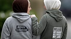 Models tragen Mode des Labels "Style Islam". In Deutschland haben zwei Kopftuchträgerinnen erfolglos geklagt. 