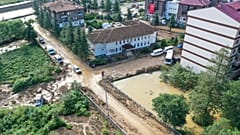 Rize'de sel ve heyelan