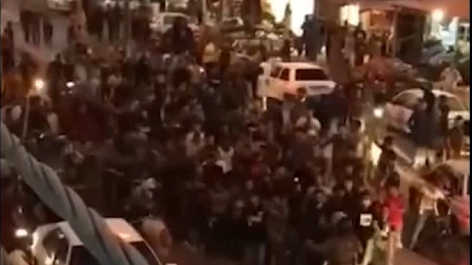 İran'da su krizi protestolara neden oldu