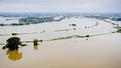 A hollandiai Limburg tartományban fekvő Aasterberg, drónfelvétel 2021. július 16-án