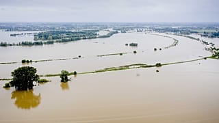 A hollandiai Limburg tartományban fekvő Aasterberg, drónfelvétel 2021. július 16-án