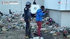 Das Ende einer versuchten Plünderung in Durban