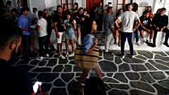 Urlaubsinsel Mykonos: Fliehen Touristen vor Inzidenz von fast 400?