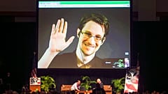 Edward Snowden egy 2015-ös archív fotón