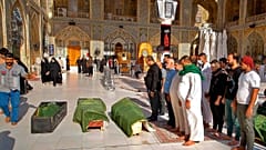 تشييع جنازة ضحايا تفجير سوق مدينة الصدر، شرق بغداد في العراق، قبل يوم من عيد الأضحى، الثلاثاء 20 يوليو 2021