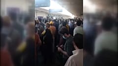 مقطعا فيديو من إيران؛ الأول يظهر هتافات في طهران ضد النظام والثاني يبيّن عمليات إطلاق نار على متظاهرين في الاحتجاجات المتواصلة غربي البلاد بسبب نقص المياه