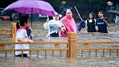 Schlimmster Regen seit 60 Jahren: Tödliches Hochwasser in chinesischer Provinz Henan