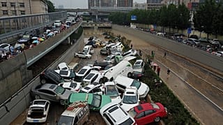 Flut-Folgen: Auto-Friedhöfe in Zhengzhou