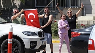 Türkiye'ye gelen gurbetçiler: Döviz artışı bizi de etkiliyor, alım gücü zorlaştı