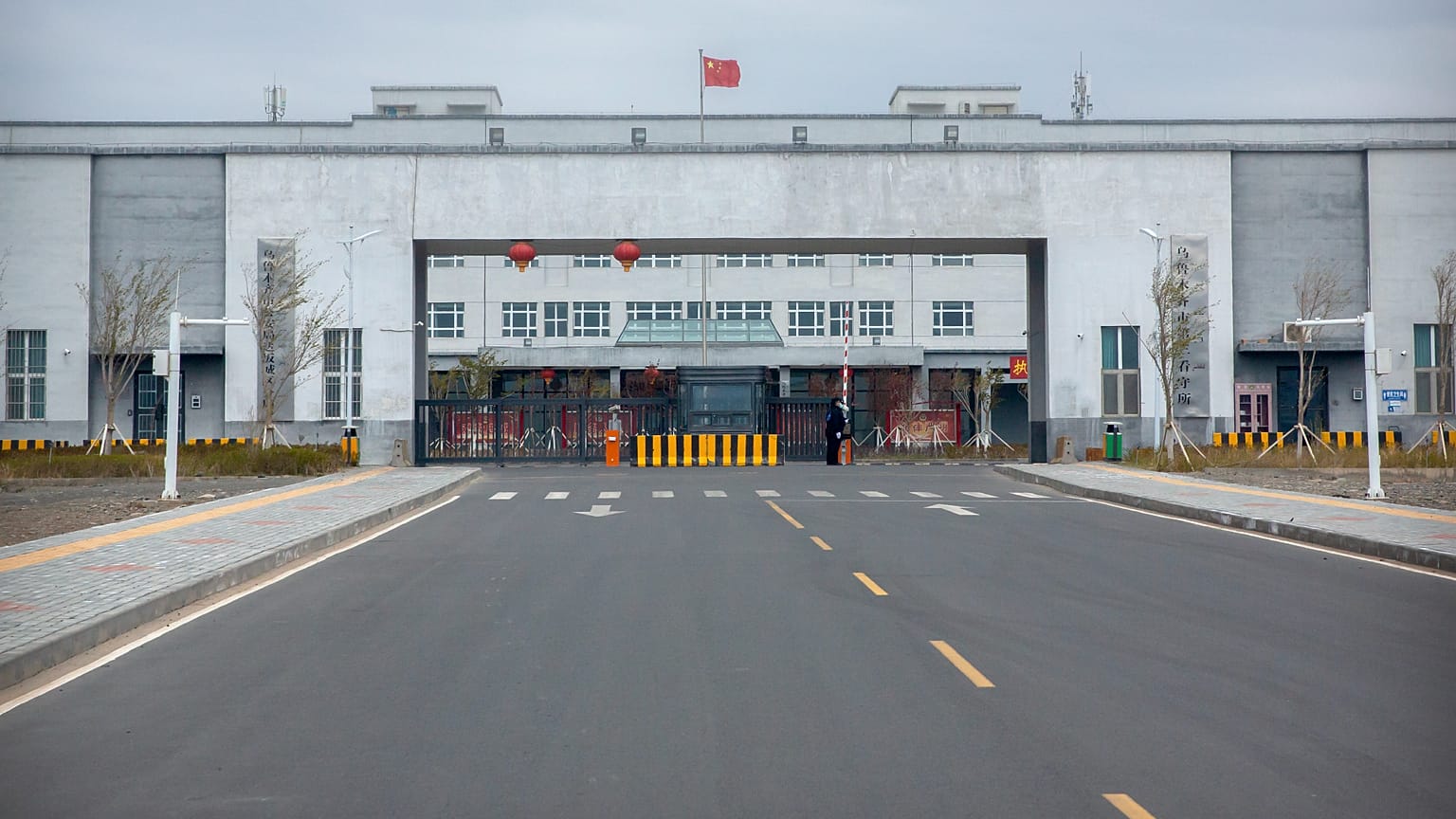 Doğu Türkistan'ın başkenti Urumçi'deki Dabancheng 3 Nolu Gözaltı Merkezi 