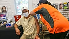 Nur noch geimpft oder getestet ins Café: Italien verschärft Corona-Kurs