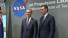 El presidente del Gobierno español, Pedro Sánchez, junto al alcalde de Los Ángeles, Eric Garcetti