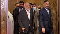 مسؤولون بالحكومة الأفغانية