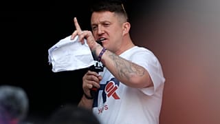  Tommy Robinson 