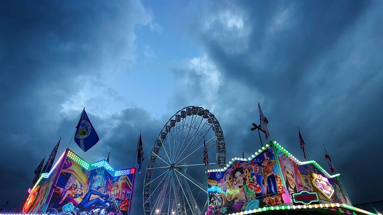 Wegen der Corona-Panemie geschlossene Kirmes in Augsburg