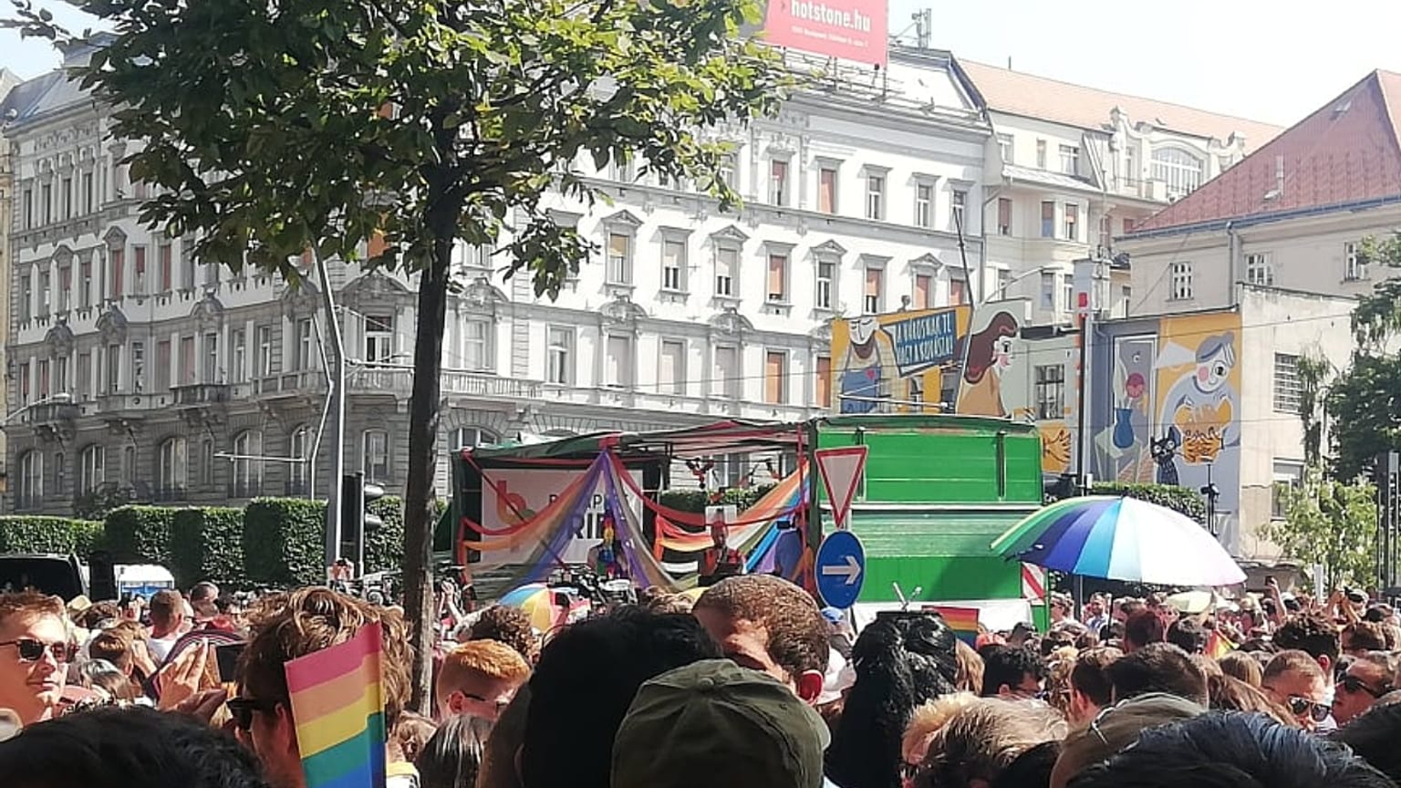 A budapesti Madách térről indult a tömeg
