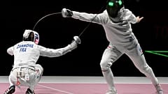 Siklósi Gergely és a francia Romain Cannone a férfi párbajtőrözők egyéni versenyének olimpiai döntőjében