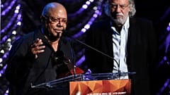 Pablo Milanés recibe un Grammy Latino por toda su carrera artística  18/11/2015