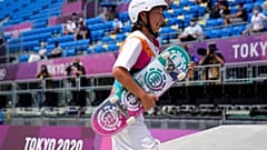 Die 13-jährige Momiji Nishiya hatte nach dem Skateboard-Street Wettbewerb gut lachen