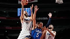 El jugador francés Evan Fournier en un lance del encuentro