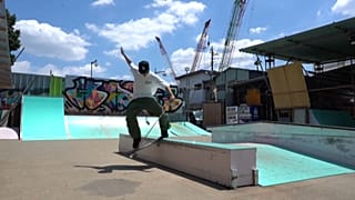 Tokyo : Un skateur japonais aveugle à 95 % pratique son sport autrement