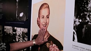 Fotografía de Eva Perón en la Casa Museo Eva Perón en Los Toldos, Argentina