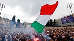 Санитарные пропуска разделили Италию