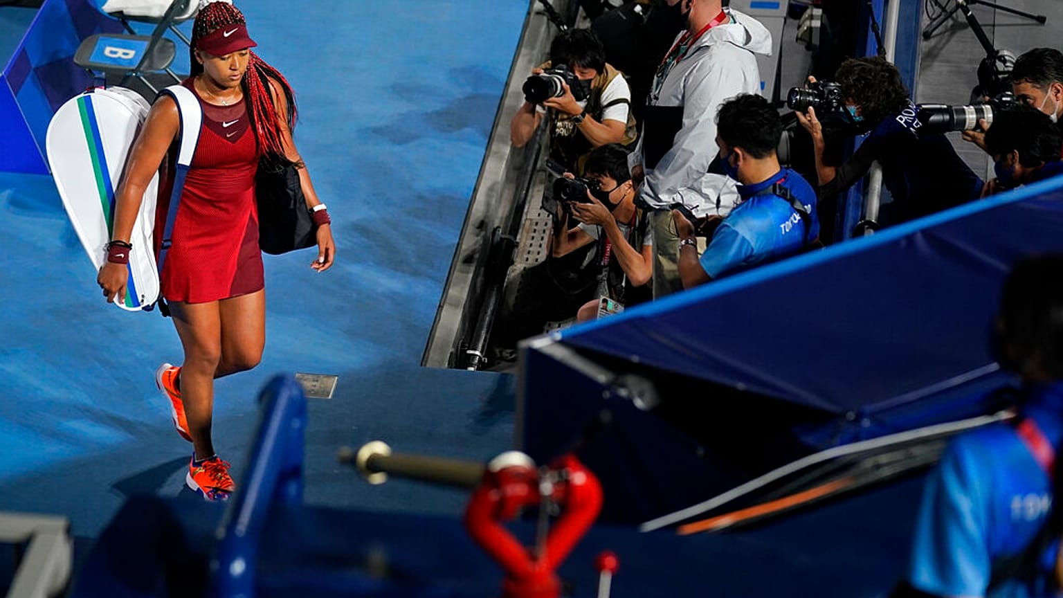 Tennis in Tokio: Naomi Osaka verlässt den Platz nach der Niederlage im Achtefinale