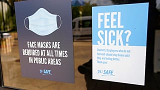Hinweise zum Maskentragen an der Jackson State University in Jackson, Miss., USA, 27.07.2021