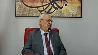 El presidente del Parlamento de Túnez, Rachid Ghannouchi, pide "la vuelta al sistema democrático"