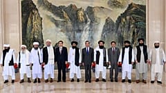 Çin Dışişleri Bakanı Wang Yi, Taliban heyeti ile görüştü