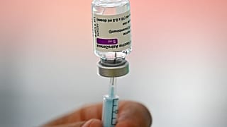 Защита репутации вакцины AstraZeneca от Макрона